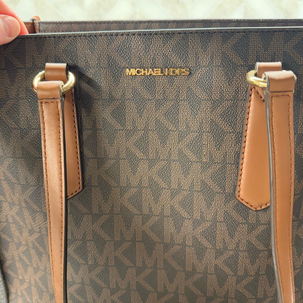 Micheal Kors Tote